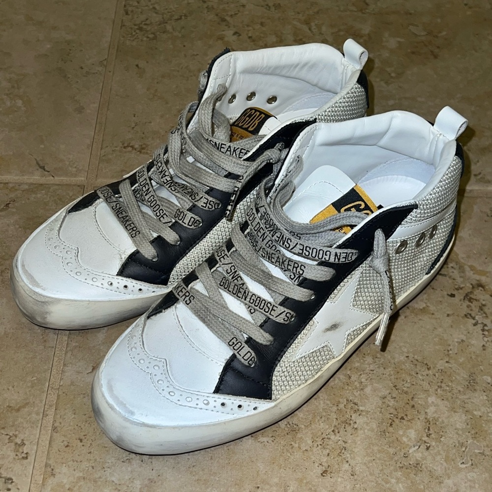 RARE- sold out - Golden Goose Mid-Star womens 36 / 6. No longer in production!